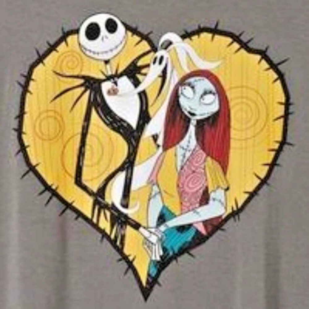 ❤️NWT TORRID TEE - NIGHTMARE BEFORE CHRISTMAS JACK & SALLY SUPER SOFT - Picture 2 of 13